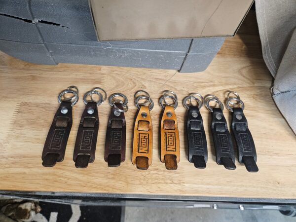 The [Short] Dangler leather key chain
